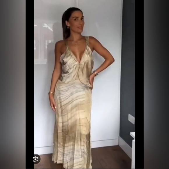 Zara Dresses & Skirts - Zara ZW Collection Printed Dress